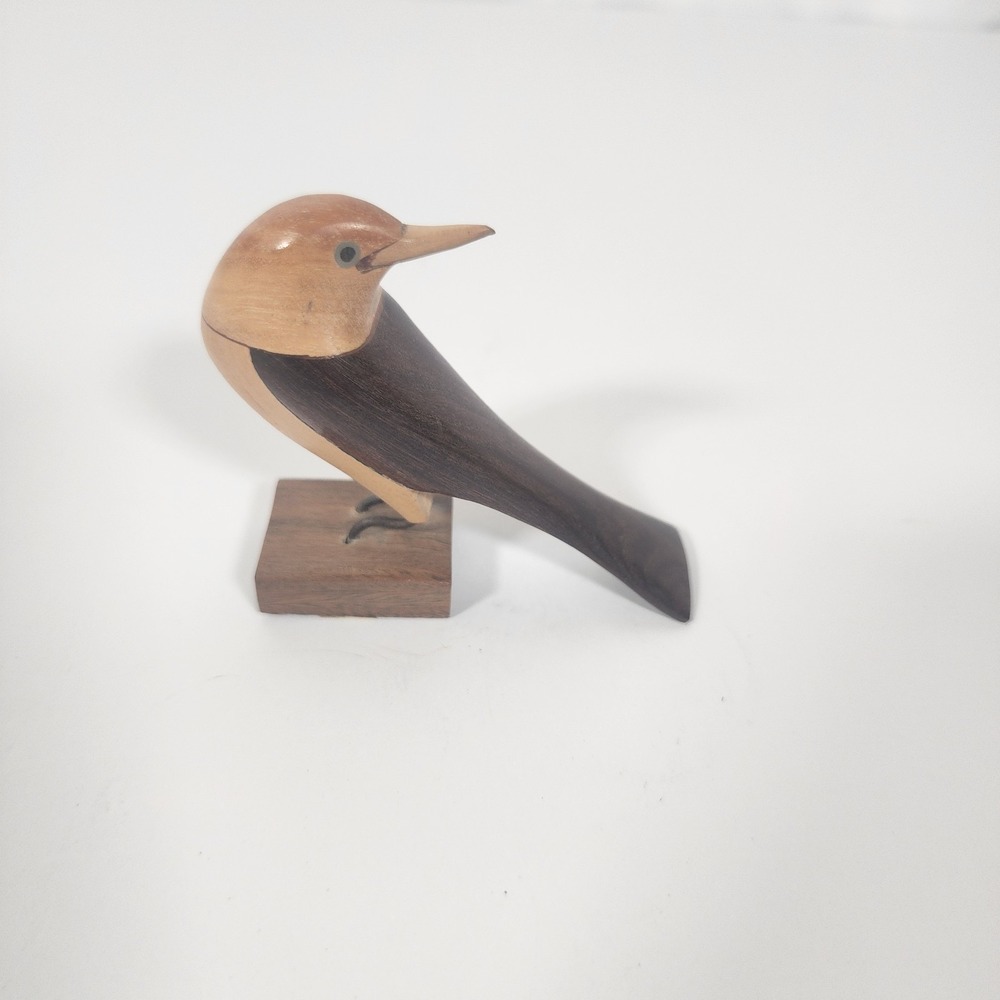 SIWOK Hand Carved Wood Bird Figurine Salta Argentina Folk Art 2.5"